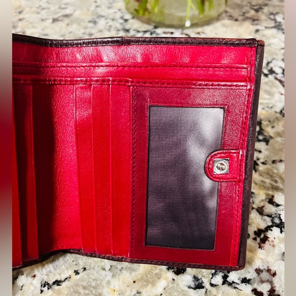 SALVATORE FERRAGAMO Red Bow Compact Wallet 💯 AUTHENTIC - Picture 9 of 14